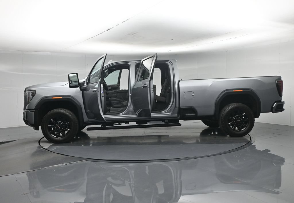 Used 2025 GMC Sierra 3500 AT4 w/ AT4 Premium Plus Package AWD/4WD image 40