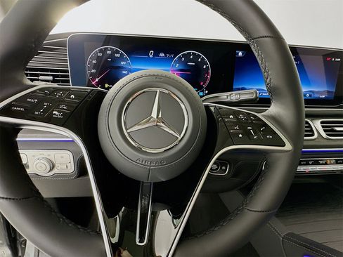 New 2026 Mercedes-Benz GLE 580 4MATIC image 12
