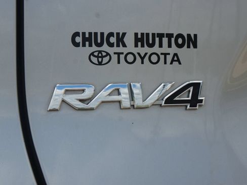 Used 2022 Toyota RAV4 XLE Premium FWD image 18