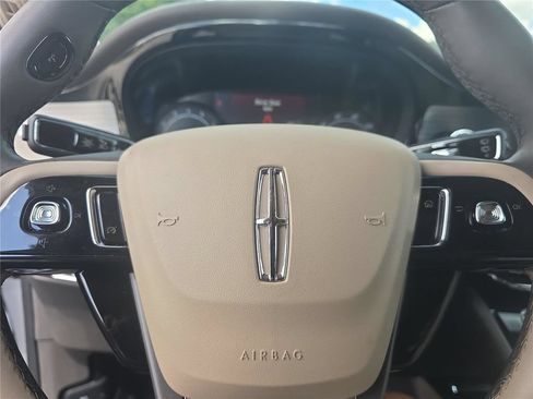 Used 2022 Lincoln Corsair FWD image 15