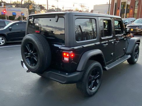 Certified 2022 Jeep Wrangler Unlimited Sport image 24