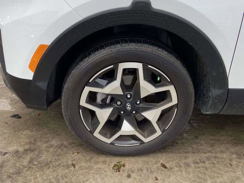 Certified 2024 Hyundai Santa Cruz Limited image 9