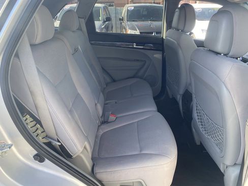 Used 2014 Kia Sorento LX FWD image 15