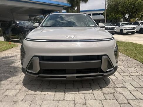 Used 2025 Hyundai Kona SEL FWD image 19