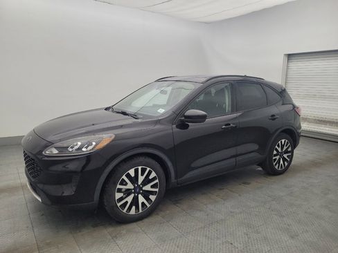 Used 2020 Ford Escape SE Sport image 2