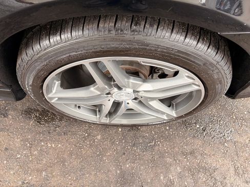 Used 2014 Mercedes-Benz E 350 4MATIC Sedan image 44