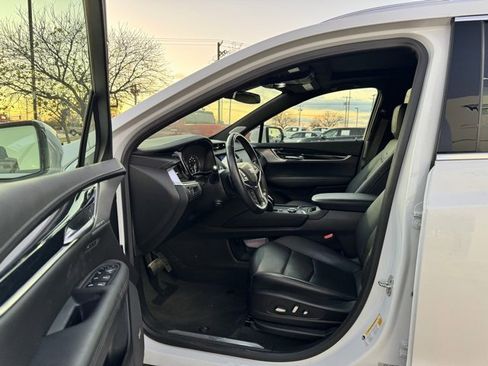 Certified 2024 Cadillac XT5 Premium Luxury w/ LPO, Floor Liner Package image 13