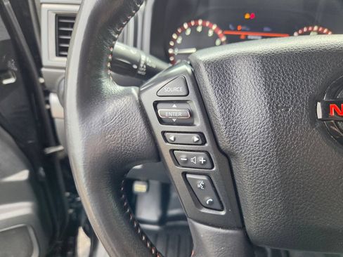 Used 2021 Nissan Titan PRO-4X w/ Pro-4x Convenience Package AWD/4WD image 15