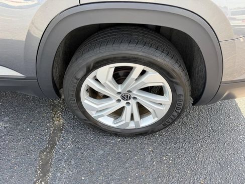 Used 2023 Volkswagen Atlas SE AWD/4WD image 12