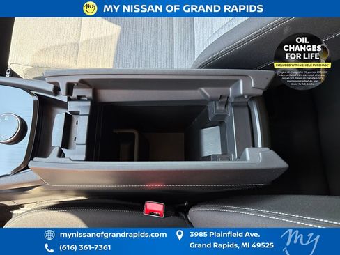 Used 2023 Nissan Rogue SV AWD/4WD image 26