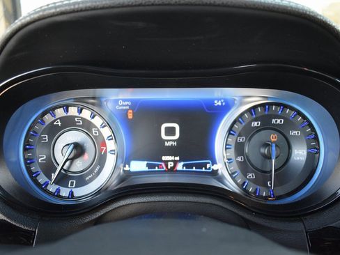 Used 2023 Chrysler 300 S image 9