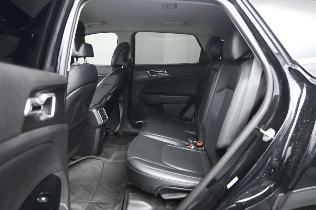 Used 2023 Kia Sportage EX FWD image 25