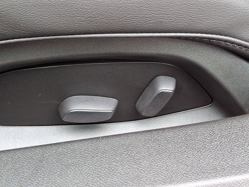 Used 2024 Chevrolet Corvette Stingray Coupe w/ Z51 Performance Package image 26