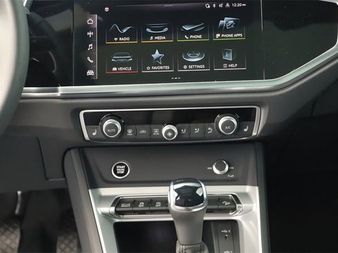 New 2025 Audi Q3 2.0T Premium image 20