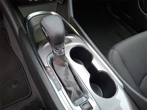 Used 2024 Chevrolet Malibu LT image 11