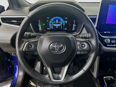 Used 2025 Toyota Corolla Cross AWD Hybrid w/ Convenience Package image 9