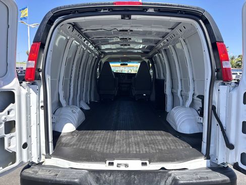 Used 2025 Chevrolet Express 2500 Extended w/ Driver Convenience Package RWD image 23