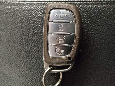 Used 2017 Hyundai Tucson SE Plus AWD/4WD image 32
