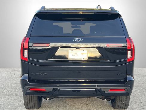 New 2025 Ford Expedition Max Platinum w/ Stealth Performance Package image 28