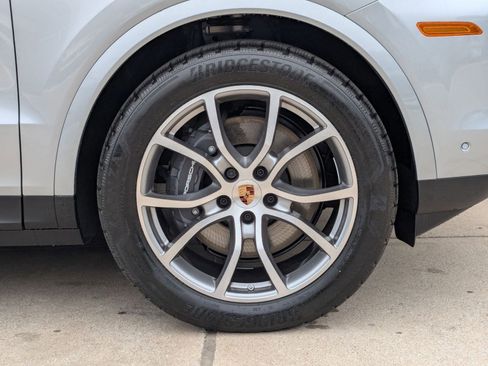 New 2026 Porsche Cayenne Coupe AWD/4WD image 27