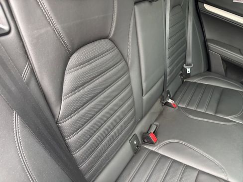 Used 2022 Alfa Romeo Stelvio Veloce AWD/4WD image 61