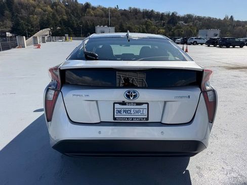 Used 2018 Toyota Prius Two w/ Prius Two Safety Plus Package image 4