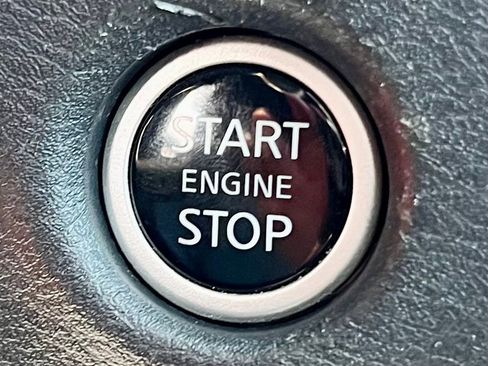 Used 2023 Nissan Frontier PRO-4X w/ Pro-4X Premium Package image 28