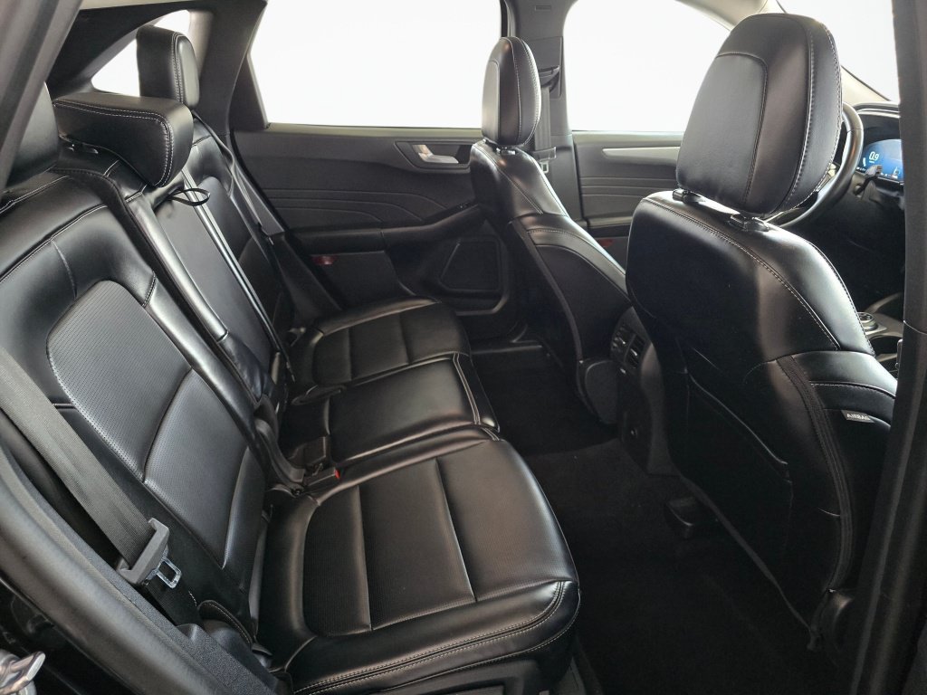 Used 2024 Ford Escape Platinum AWD/4WD image 40