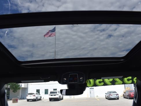 Used 2024 Jeep Wagoneer 4WD w/ Premium Group I image 33