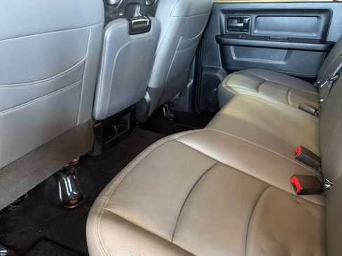 Used 2016 RAM 2500 Tradesman w/ Chrome Appearance Group AWD/4WD image 10