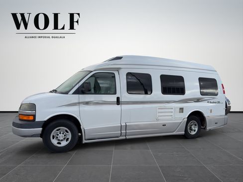 Used 2008 Chevrolet Express 3500 Extended w/ Power Package RWD image 4