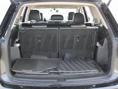 Certified 2022 Volkswagen Atlas SE w/ Black Wheel Package image 29