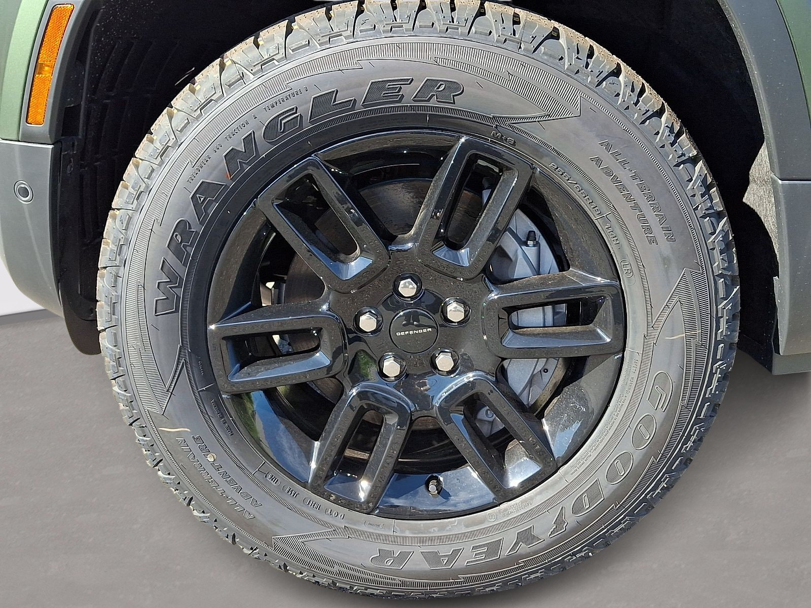 New 2026 Land Rover Defender 110 S AWD/4WD image 5