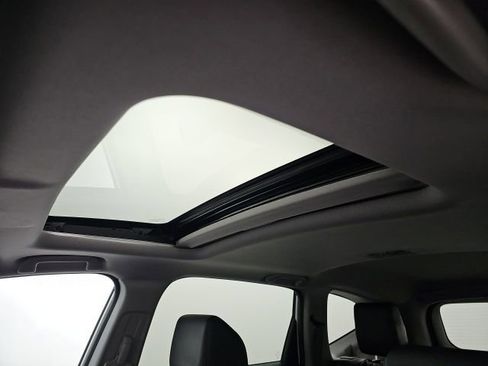 Used 2022 Honda CR-V Touring image 27