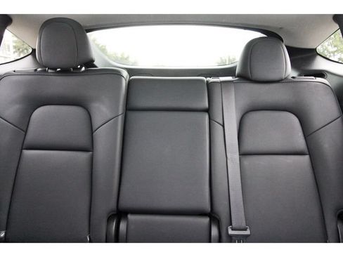 Used 2025 Tesla Model Y Long Range RWD image 13