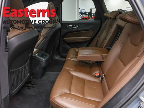 Used 2023 Volvo XC60 B5 Plus AWD/4WD image 22