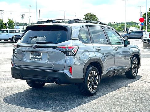 Used 2025 Subaru Forester Premium w/ Convenience Package #1 AWD/4WD image 8