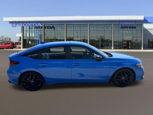 Used 2024 Honda Civic Sport image 5