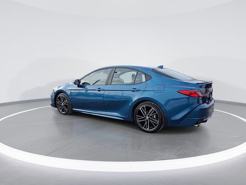 Used 2025 Toyota Camry XSE image 8