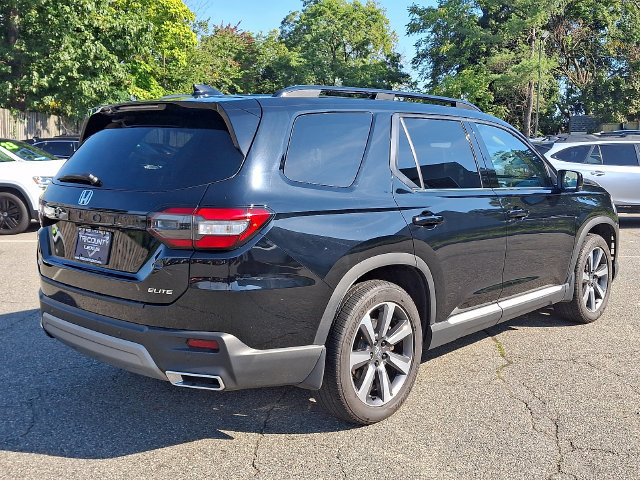 Used 2025 Honda Pilot Elite image 6