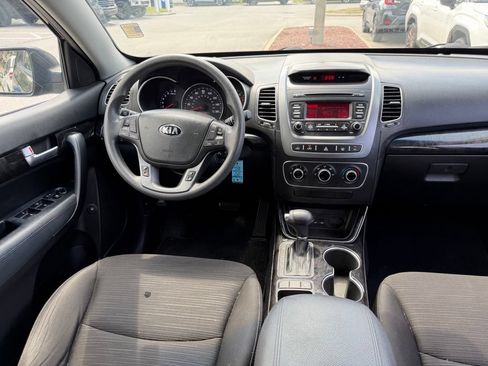 Used 2014 Kia Sorento LX FWD image 19