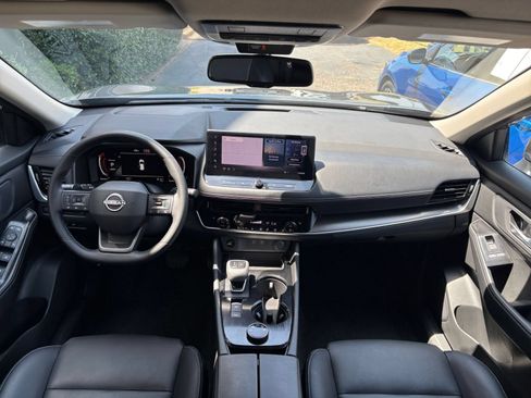 Used 2026 Nissan Rogue SL AWD/4WD image 35