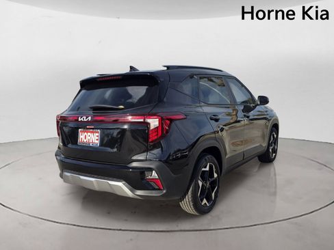 New 2026 Kia Seltos S FWD image 4