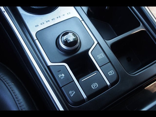Used 2022 Kia Sorento S FWD image 29