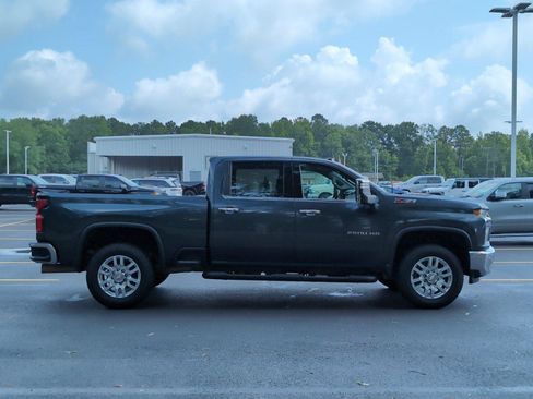 Used 2020 Chevrolet Silverado 2500 LTZ w/ LTZ Plus Package AWD/4WD image 8