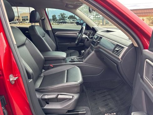 Used 2021 Volkswagen Atlas SE w/ Panoramic Sunroof Package AWD/4WD image 17