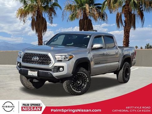 Used 2019 Toyota Tacoma TRD Off-Road w/ Technology Package AWD/4WD image 1