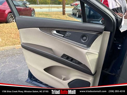 Used 2019 Lincoln Nautilus Reserve AWD/4WD image 14