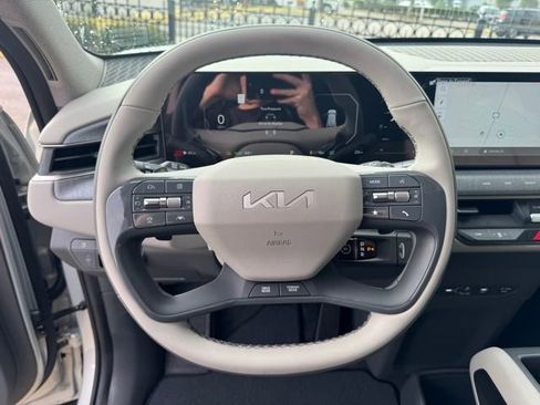New 2026 Kia EV9 Wind image 30