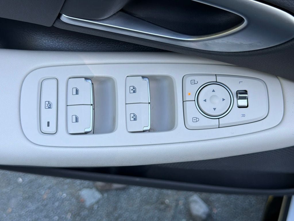 Certified 2026 Hyundai Sonata SEL FWD image 17